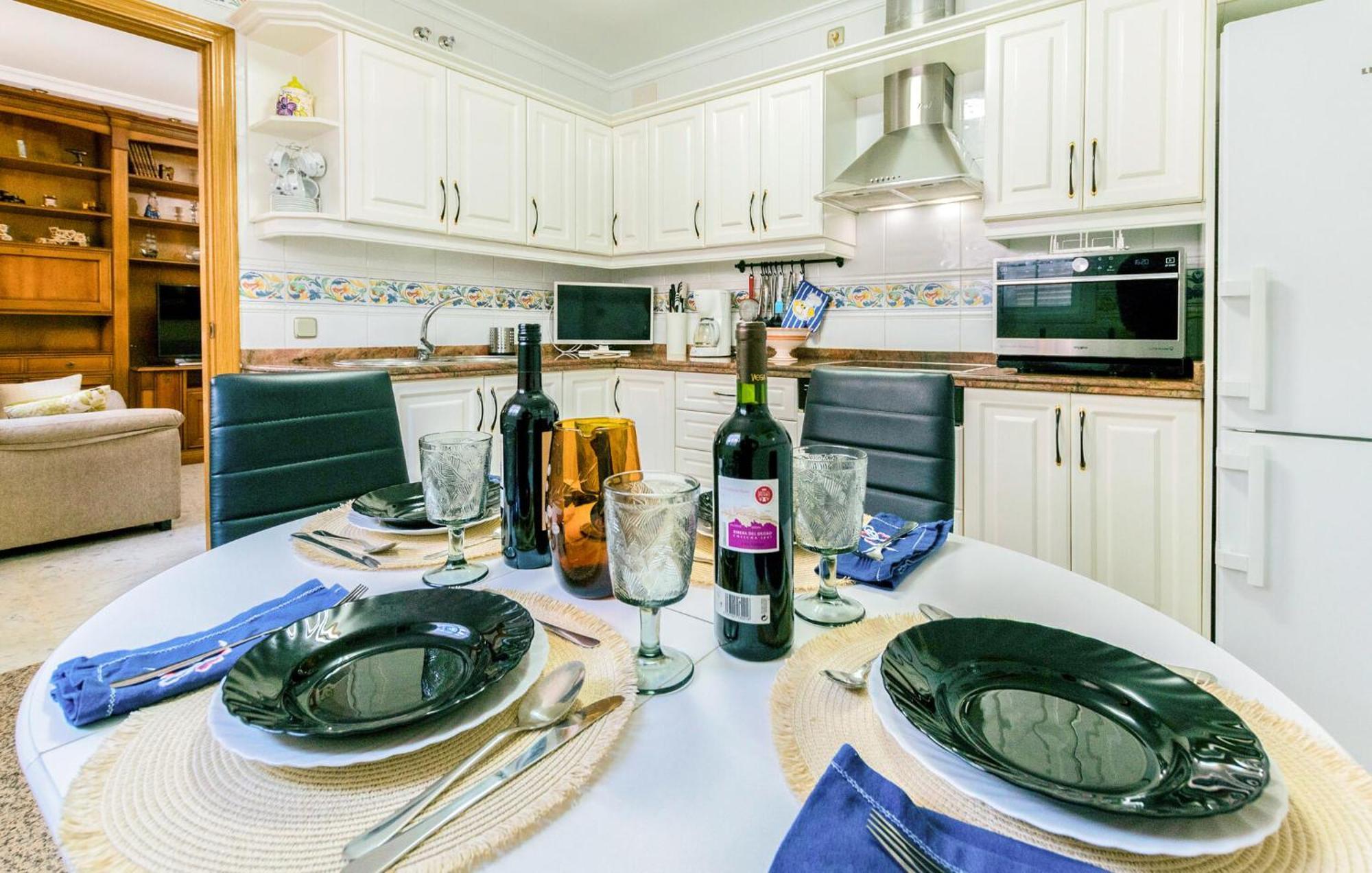 Cozy Apartment In Sevilla With Kitchen Εξωτερικό φωτογραφία