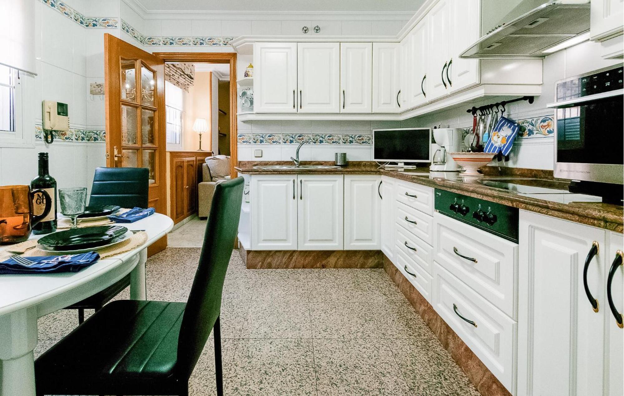 Cozy Apartment In Sevilla With Kitchen Εξωτερικό φωτογραφία